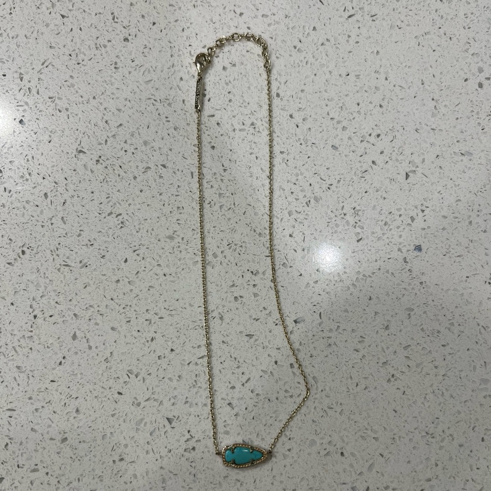 Kendra Scott Arrow necklace